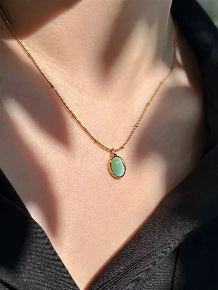 Elegant Blue Stone Pendant With Chain
