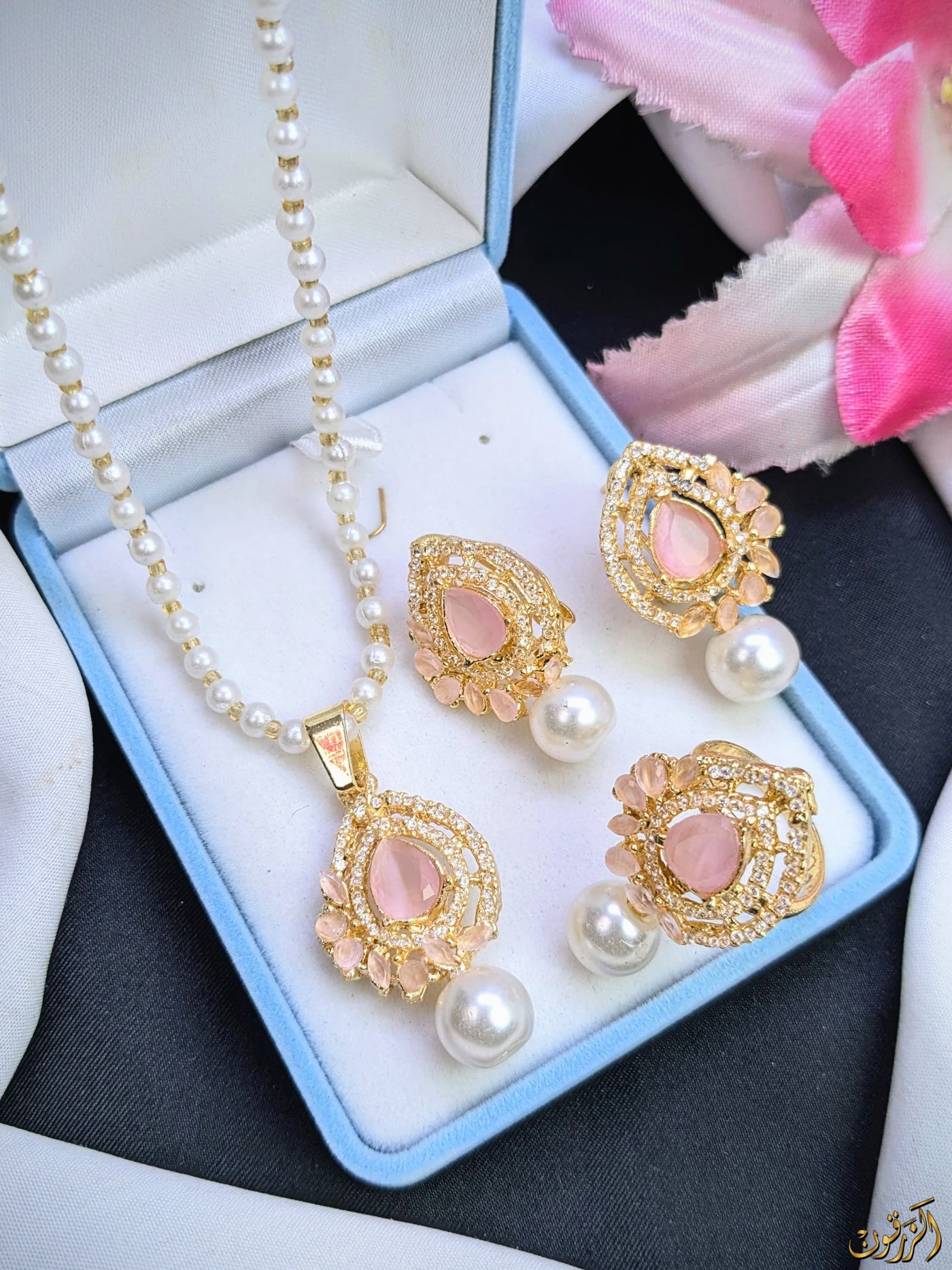 Zircon 3 in 1 Set With Pearl Chain