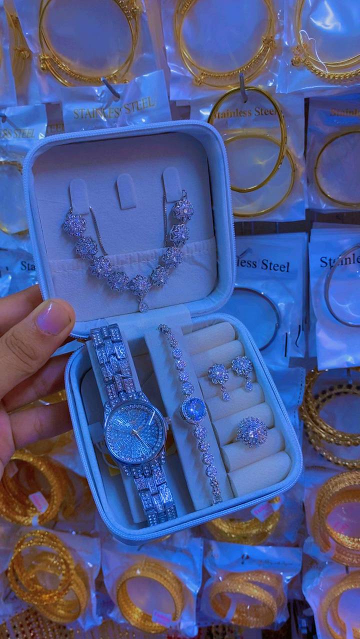 Elegant Stone Watch With Bracelet, Necklace, Earrings and Ring With Leather Box
