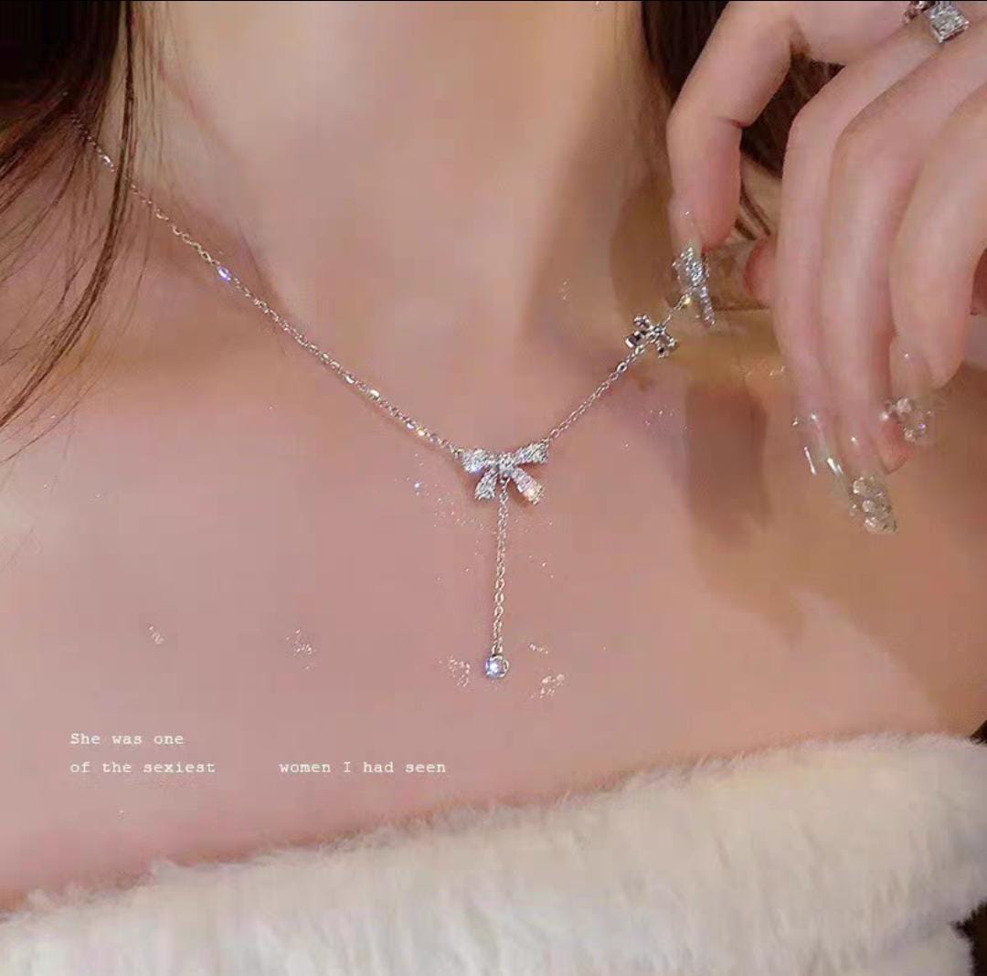 Bow Shape Pendant Necklace