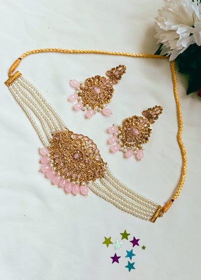 Choker Pearls Necklace and matching Earrings