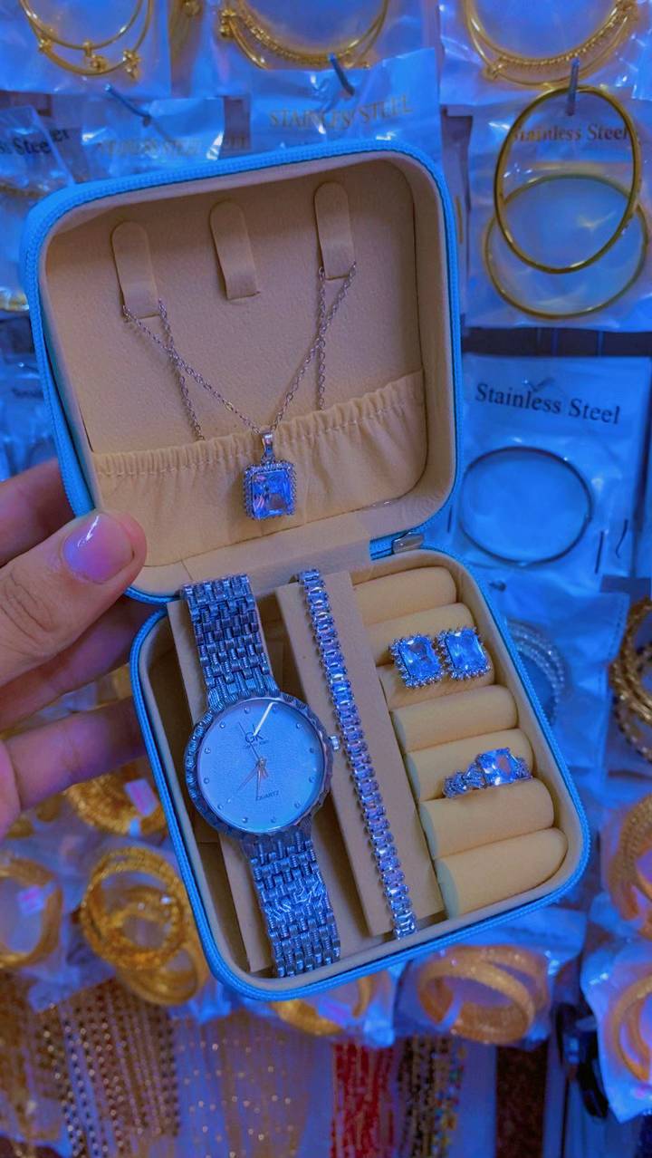 Elegant Stone Watch With Bracelet, Necklace, Earrings and Ring With Leather Box