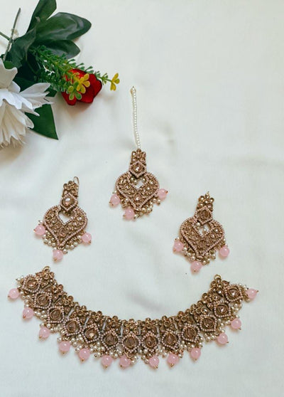 Traditional Choker With Earrings and Tika