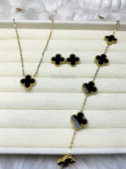 Four Leaf Style Necklace, Earrings and Bracelet Set