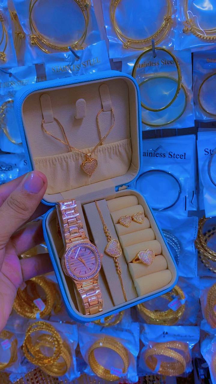 Elegant Stone Watch With Bracelet, Necklace, Earrings and Ring With Leather Box